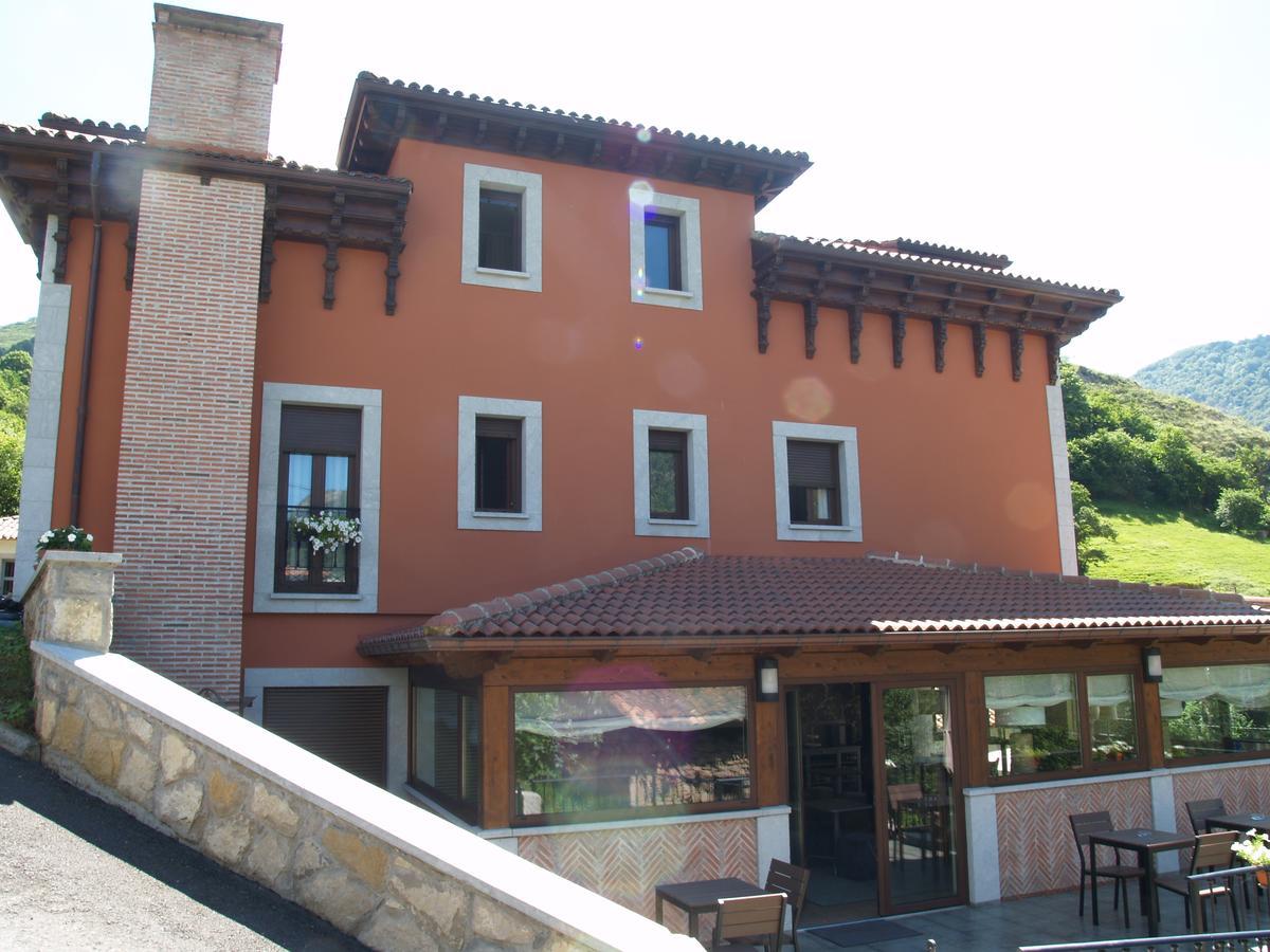 Hotel La Casona De Llerices Onís Екстериор снимка